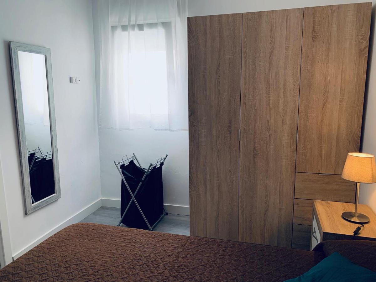 팔라모스 Apartamento Con Terraza Y Parking Privado 아파트 외부 사진